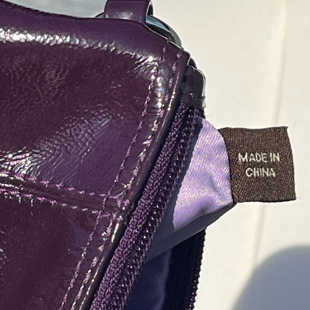 Coach Y2K VINTAGE Purple Plum Patent Leather Wristlet - Picture 10 of 13